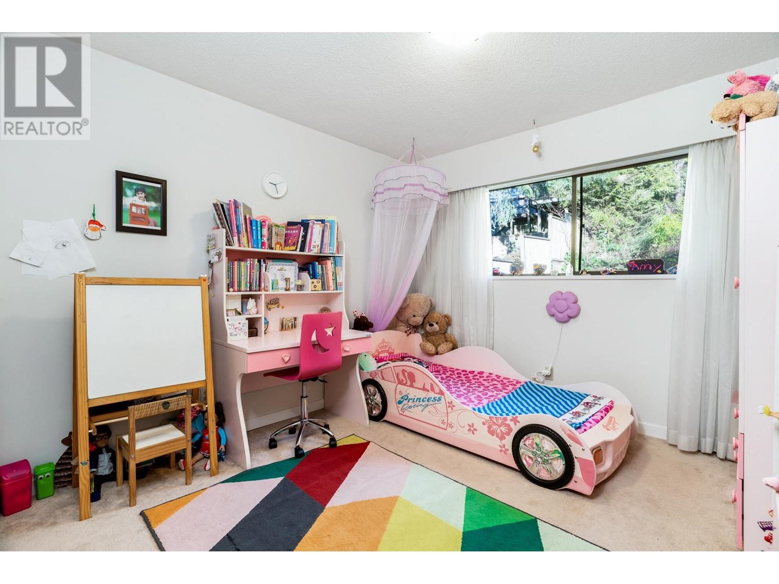 566 E Braemar Road, North Vancouver, British Columbia  V7N 1R3 - Photo 18 - R2869393
