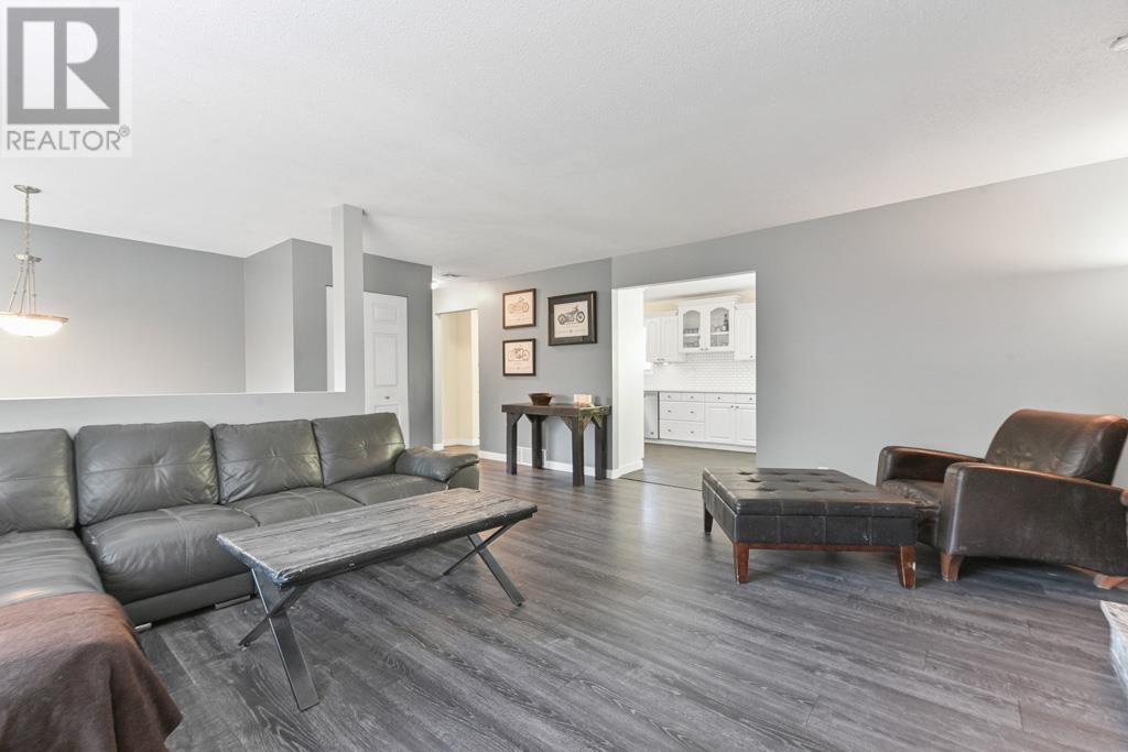 26803 Ferguson Avenue, Maple Ridge, British Columbia  V2W 1R9 - Photo 5 - R2868769