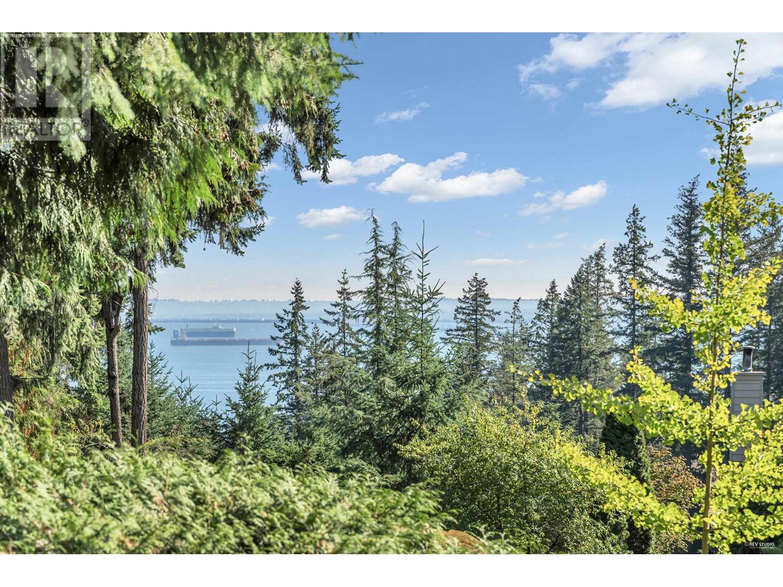 3704 Southridge Place, West Vancouver, British Columbia  V7V 3H8 - Photo 13 - R2869458