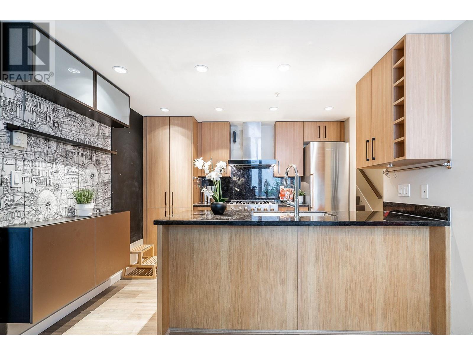 154 W 1st Avenue, Vancouver, British Columbia  V5Y 0H5 - Photo 6 - R2868992