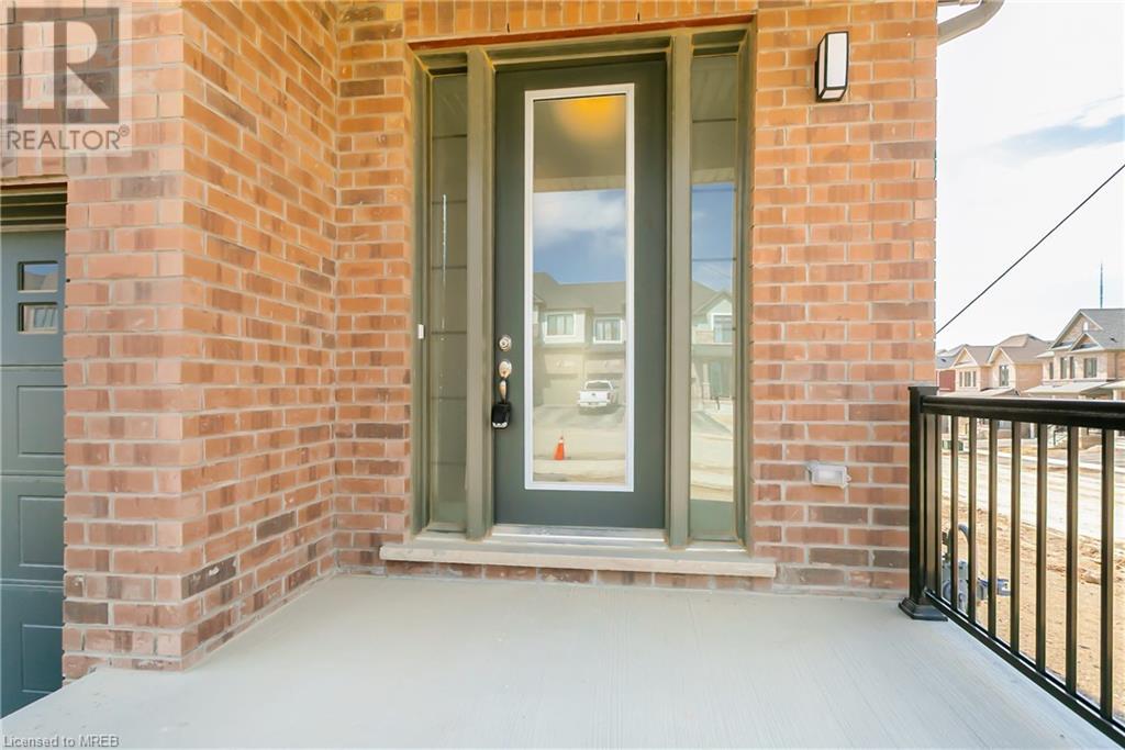 421 Robert Woolner Street, Ayr, Ontario  N0B 1E0 - Photo 2 - 40569861