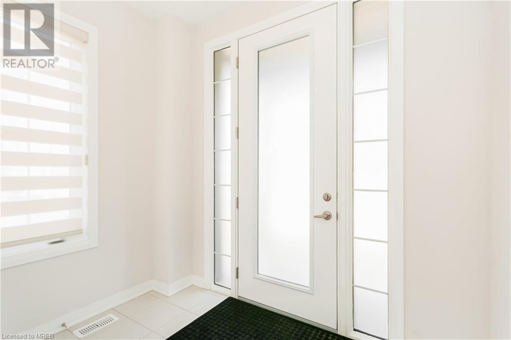 421 Robert Woolner Street, Ayr, Ontario  N0B 1E0 - Photo 3 - 40569861