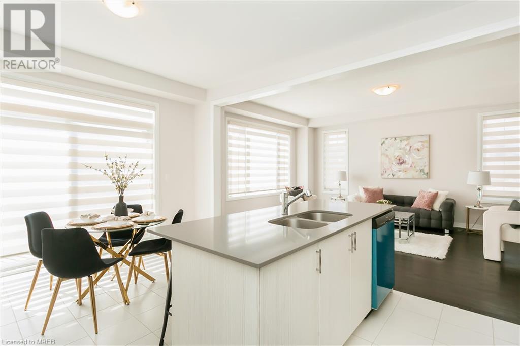 421 Robert Woolner Street, Ayr, Ontario  N0B 1E0 - Photo 13 - 40569861