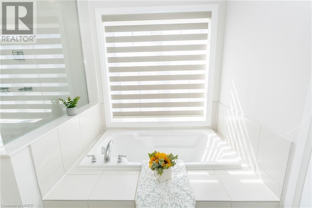 421 Robert Woolner Street, Ayr, Ontario  N0B 1E0 - Photo 28 - 40569861