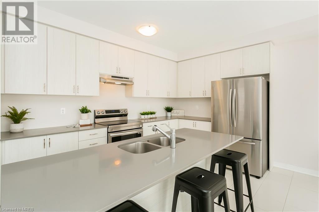 421 Robert Woolner Street, Ayr, Ontario  N0B 1E0 - Photo 16 - 40569861