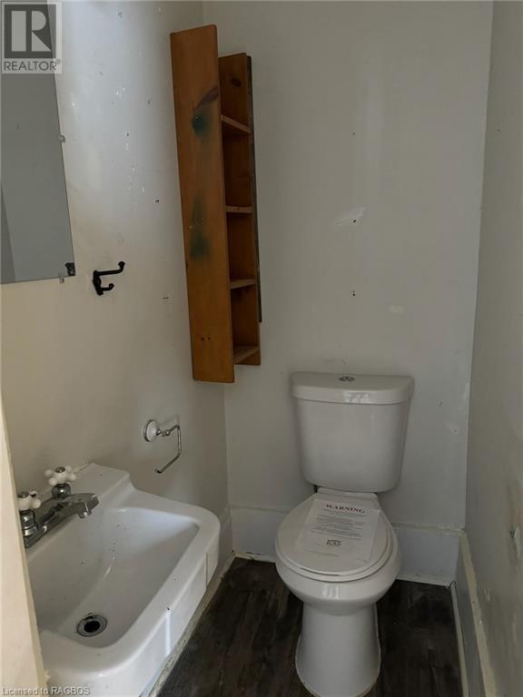 243 S Queen Street, Paisley, Ontario  N0G 2N0 - Photo 9 - 40569129