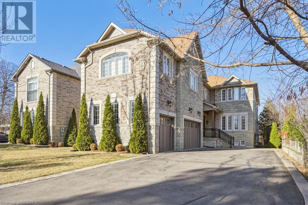 2431 Old Carriage Road, Mississauga, Ontario  L5C 1Y6 - Photo 2 - 40569618