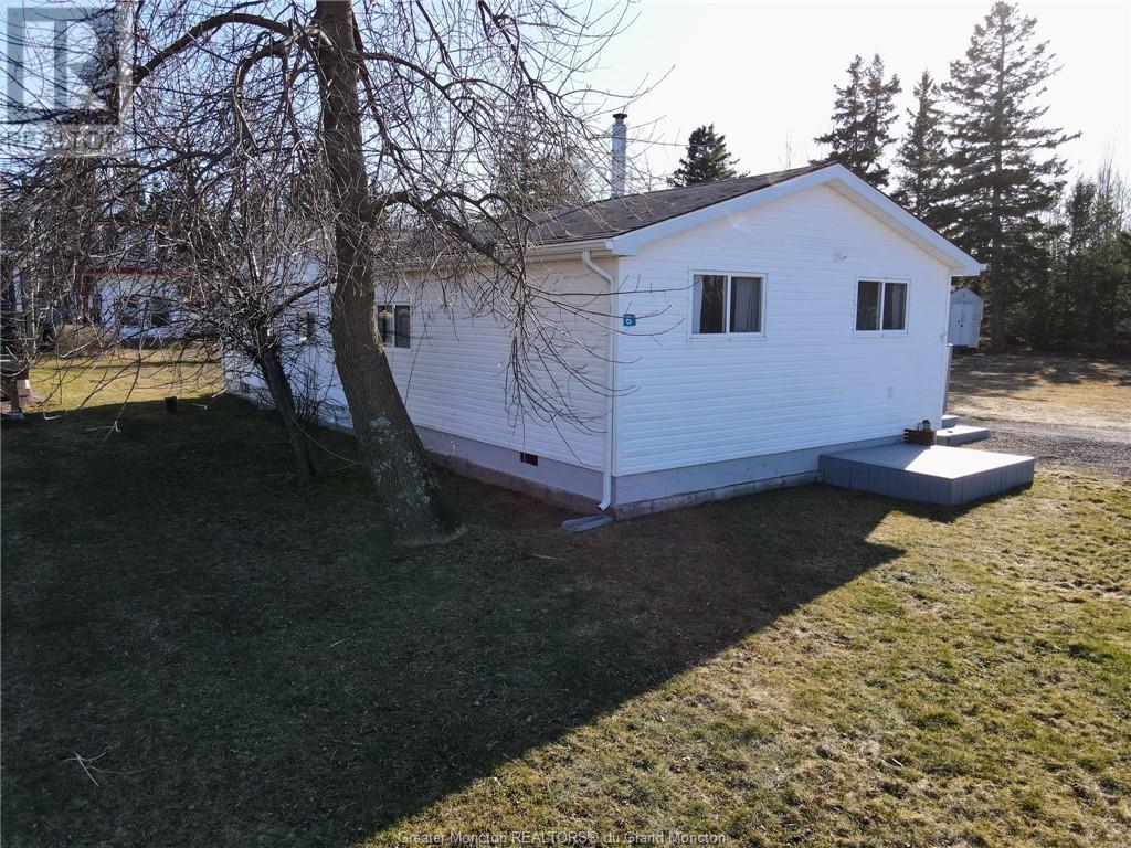6 Ste Marie St, Grand-Barachois, New Brunswick  E4P 8N5 - Photo 44 - M158556