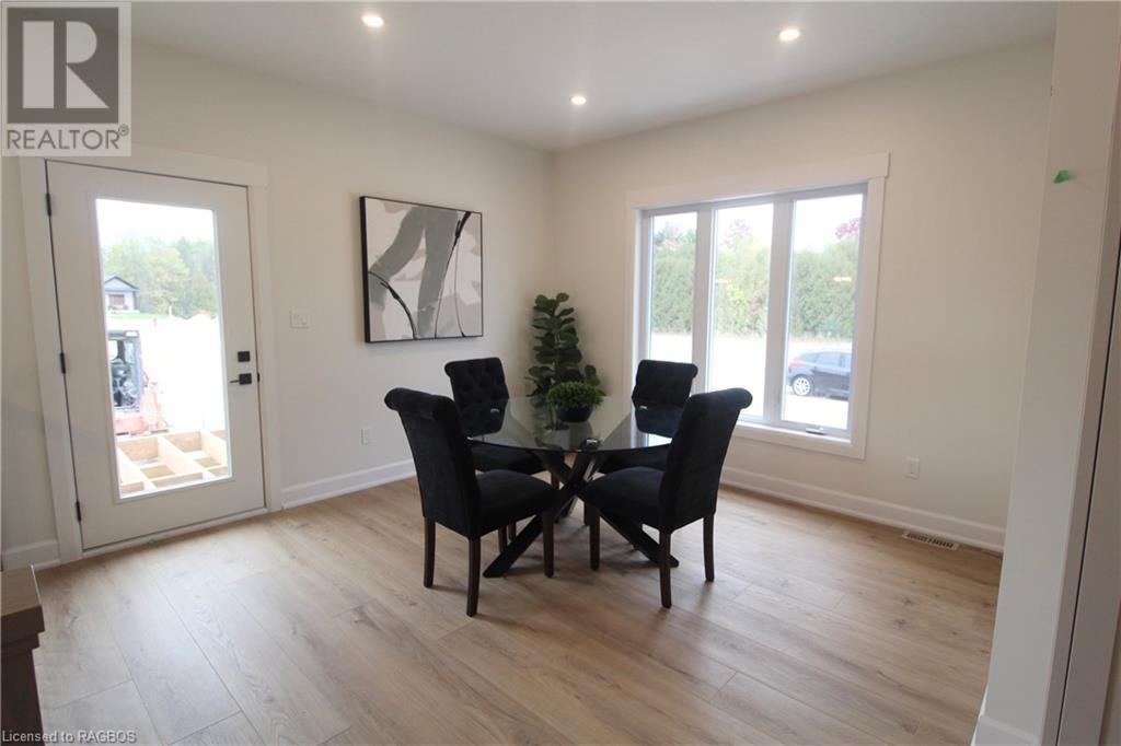 753 20th Street, Hanover, Ontario  N4N 3B8 - Photo 8 - 40569736