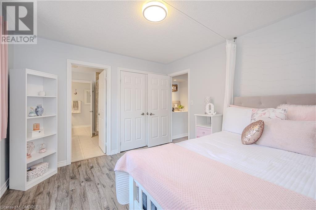 2156 Colonel William Parkway, Oakville, Ontario  L6M 0B8 - Photo 24 - 40565356