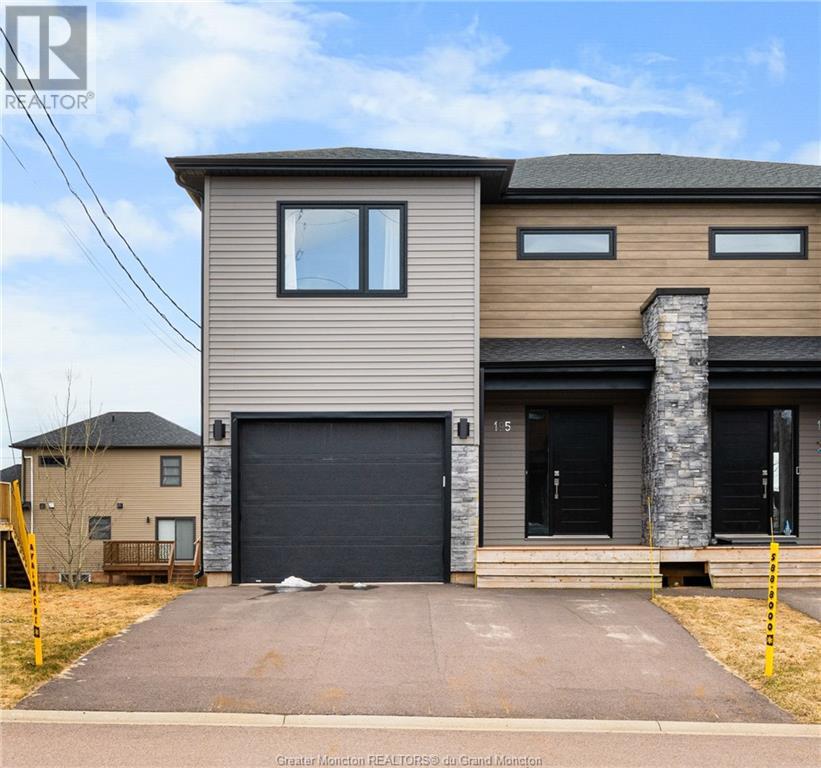 195 Francfort, Moncton, New Brunswick  E1G 5W7 - Photo 2 - M158579