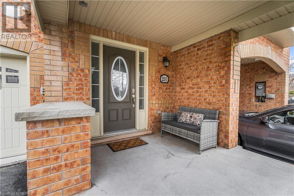 251 Wetenhall Landing, Milton, Ontario  L9T 7B7 - Photo 5 - 40569770