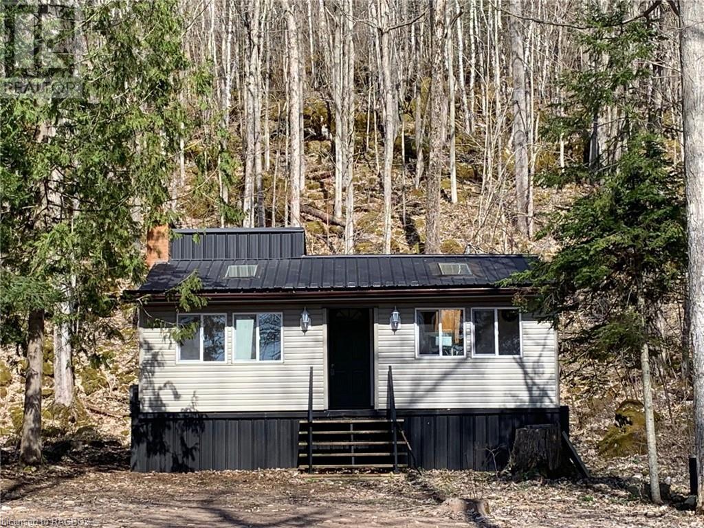 13 4th Avenue, South Bruce Peninsula, Ontario  N0H 2T0 - Photo 3 - 40555112