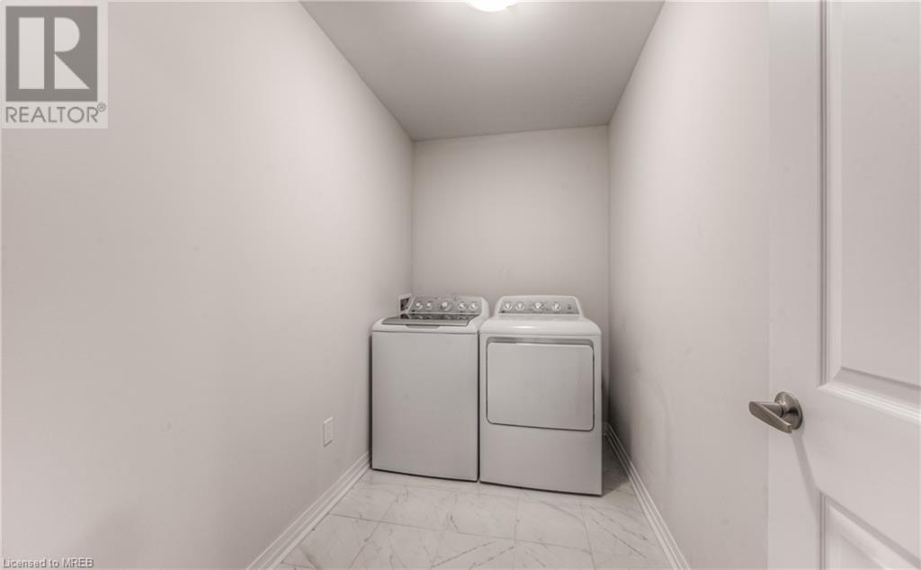 422 Robert Woolner Street, North Dumfries, Ontario  N0B 1E0 - Photo 13 - 40569407