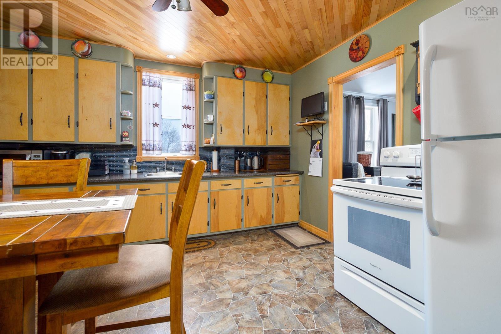387 Rudderham Road, Point Edward, Nova Scotia  B2A 4V6 - Photo 10 - 202406787