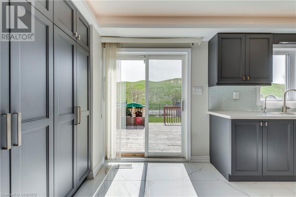 1038 Windbrook Grove, Mississauga, Ontario  L5V 2N7 - Photo 19 - 40569573