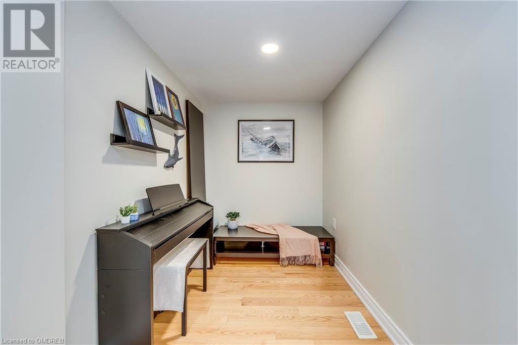 1038 Windbrook Grove, Mississauga, Ontario  L5V 2N7 - Photo 5 - 40569573
