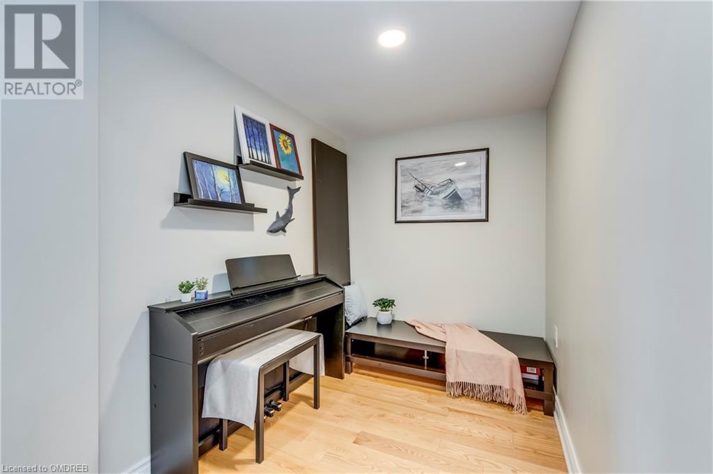 1038 Windbrook Grove, Mississauga, Ontario  L5V 2N7 - Photo 6 - 40569573