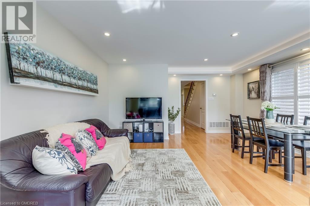 1038 Windbrook Grove, Mississauga, Ontario  L5V 2N7 - Photo 9 - 40569573