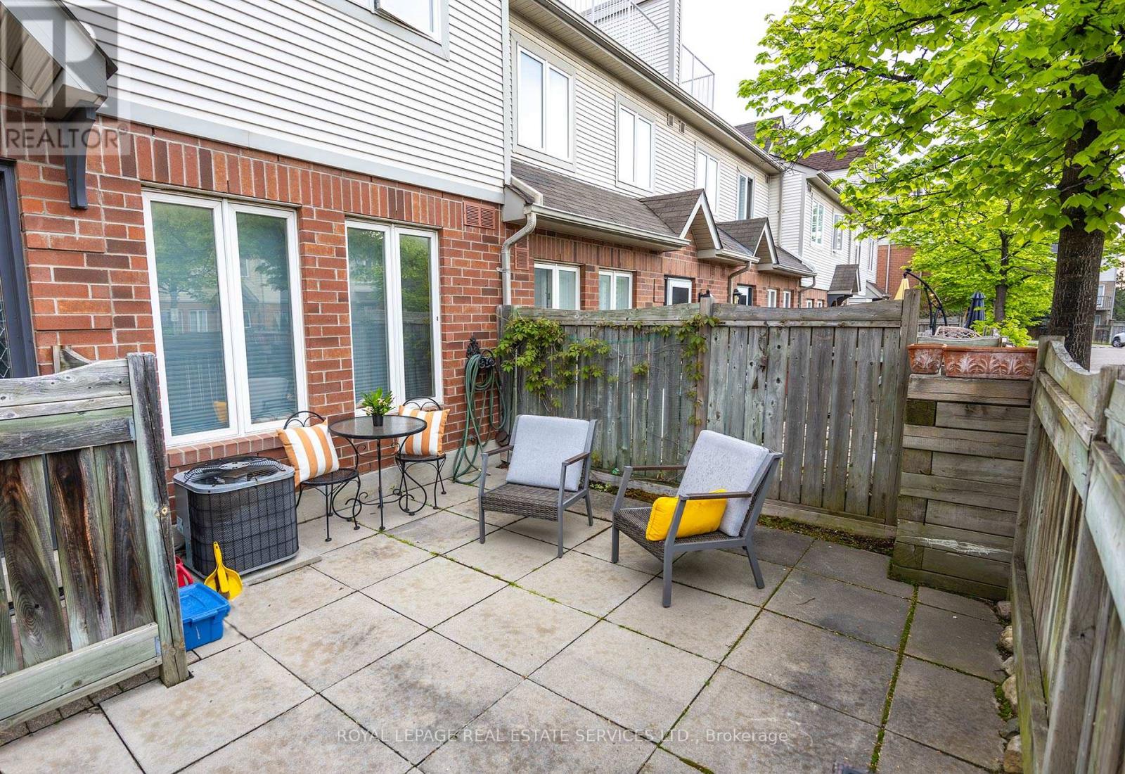 21 - 1221 Parkwest Place, Mississauga, Ontario  L5E 3J3 - Photo 2 - W8223938