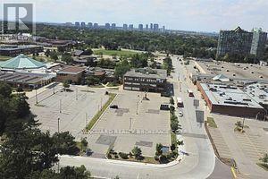 #200 -2227 South Way, Mississauga, Ontario  L5L 3R6 - Photo 4 - W8224232