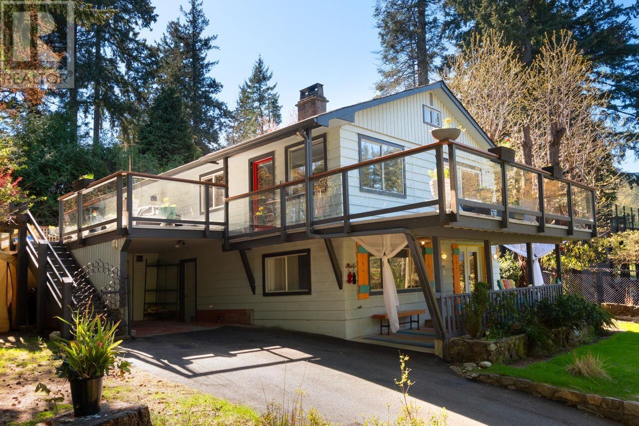 407 Cardena Drive, Bowen Island, British Columbia  V0N 1G1 - Photo 2 - R2869464