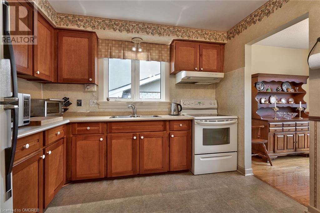 9 Miller Road, Oakville, Ontario  L6H 1J5 - Photo 11 - 40562025