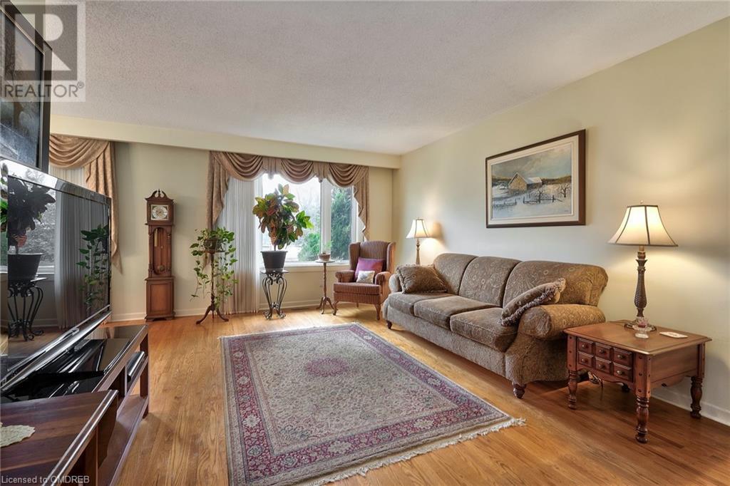 9 Miller Road, Oakville, Ontario  L6H 1J5 - Photo 7 - 40562025
