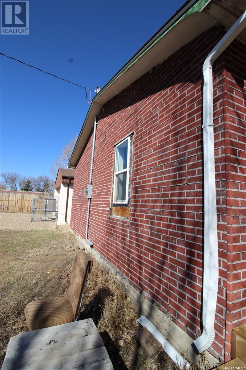 224 Front Street, Eastend, Saskatchewan  S0N 0T0 - Photo 18 - SK965616