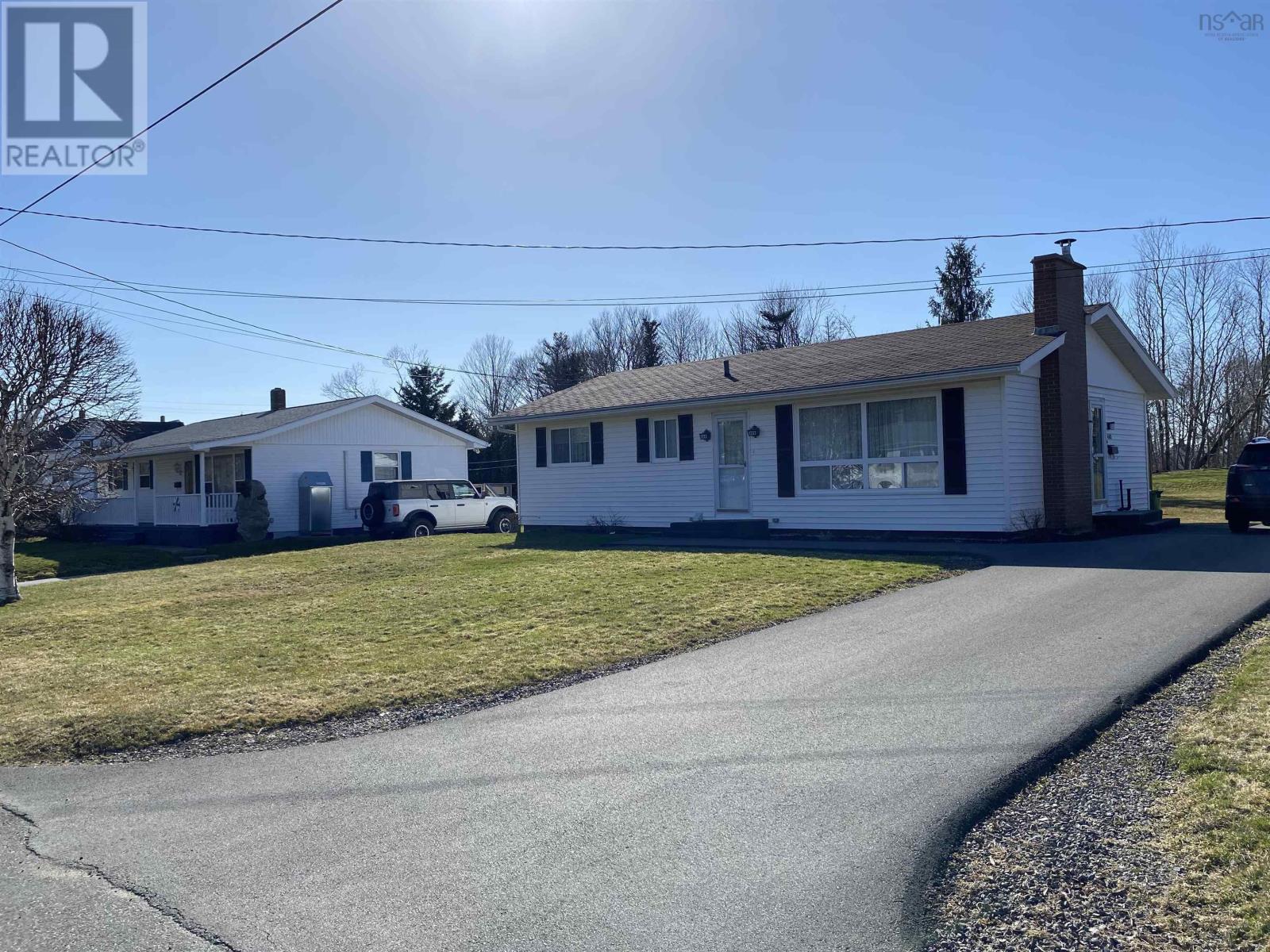 400 Brookside Avenue, New Glasgow, Nova Scotia  B2H 3G1 - Photo 1 - 202406850