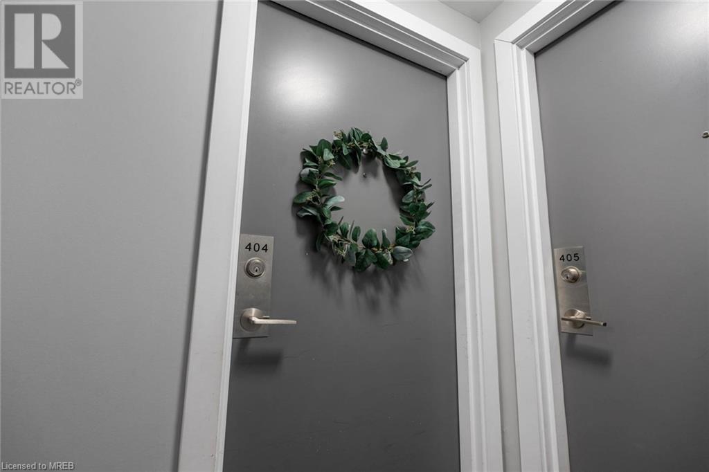 760 The Queensway Unit# 404, Etobicoke, Ontario  M8Z 0E1 - Photo 4 - 40546151