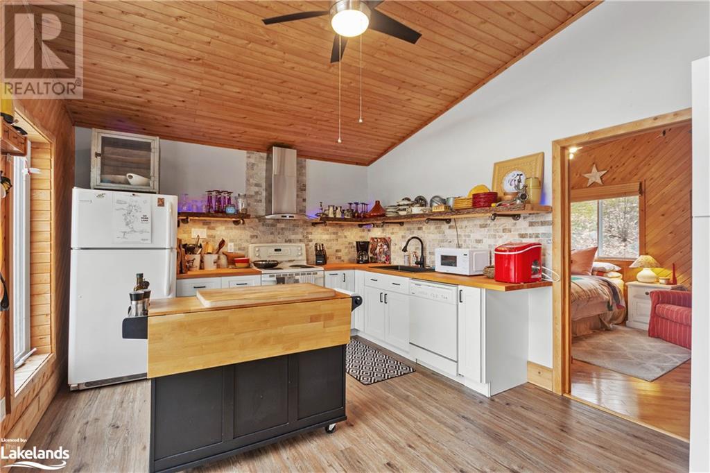 8806 Go Home Lake Shore, Georgian Bay Twp, Ontario  P0C 1H0 - Photo 7 - 40531779