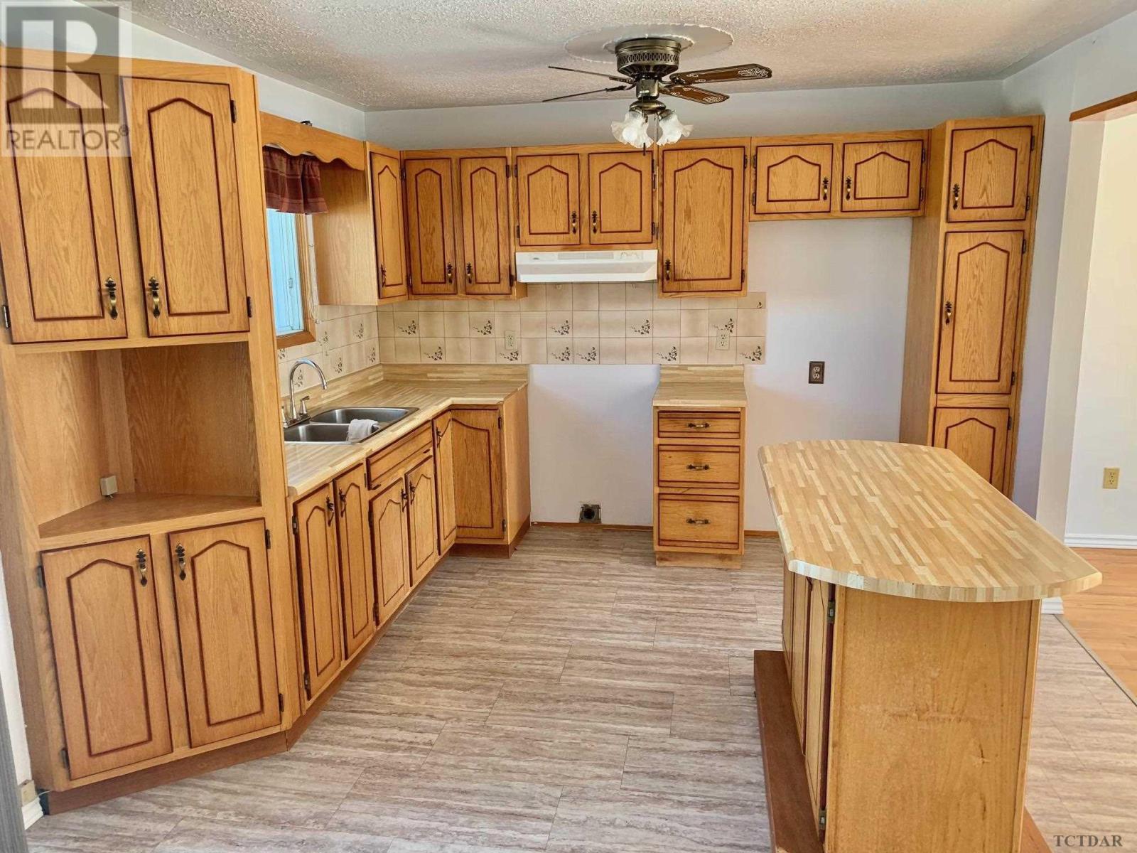 419 Buffam Dr, Temiskaming Shores, Ontario  P0J 1K0 - Photo 2 - TM240669
