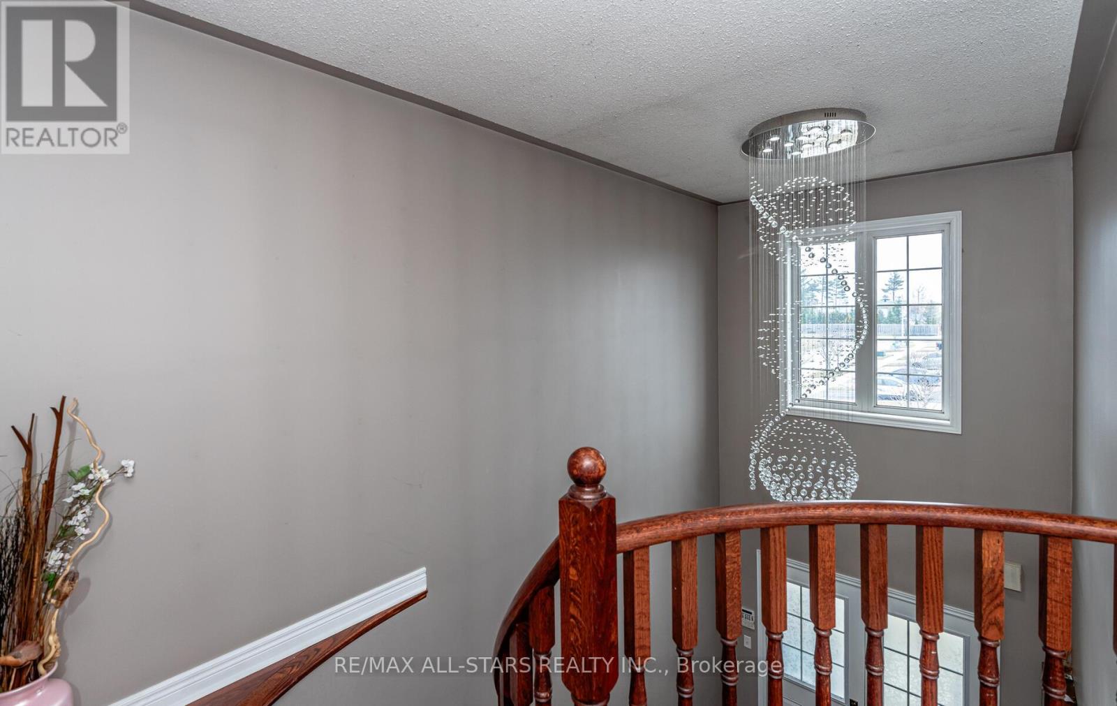 8 White Cres, Barrie, Ontario  L4N 7M1 - Photo 8 - S8225194