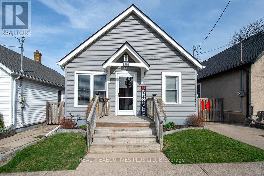 14 Page St, St. Catharines, Ontario  L2R 4A3 - Photo 2 - X8224782