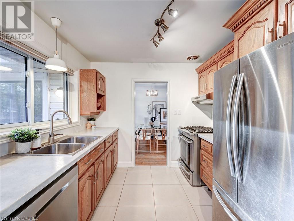 3 Dundana Avenue, Hamilton, Ontario  L9H 4E5 - Photo 5 - 40569789