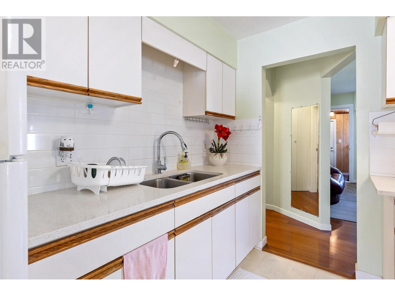 2258 Napier Street, Vancouver, British Columbia  V5L 2P2 - Photo 12 - R2869559