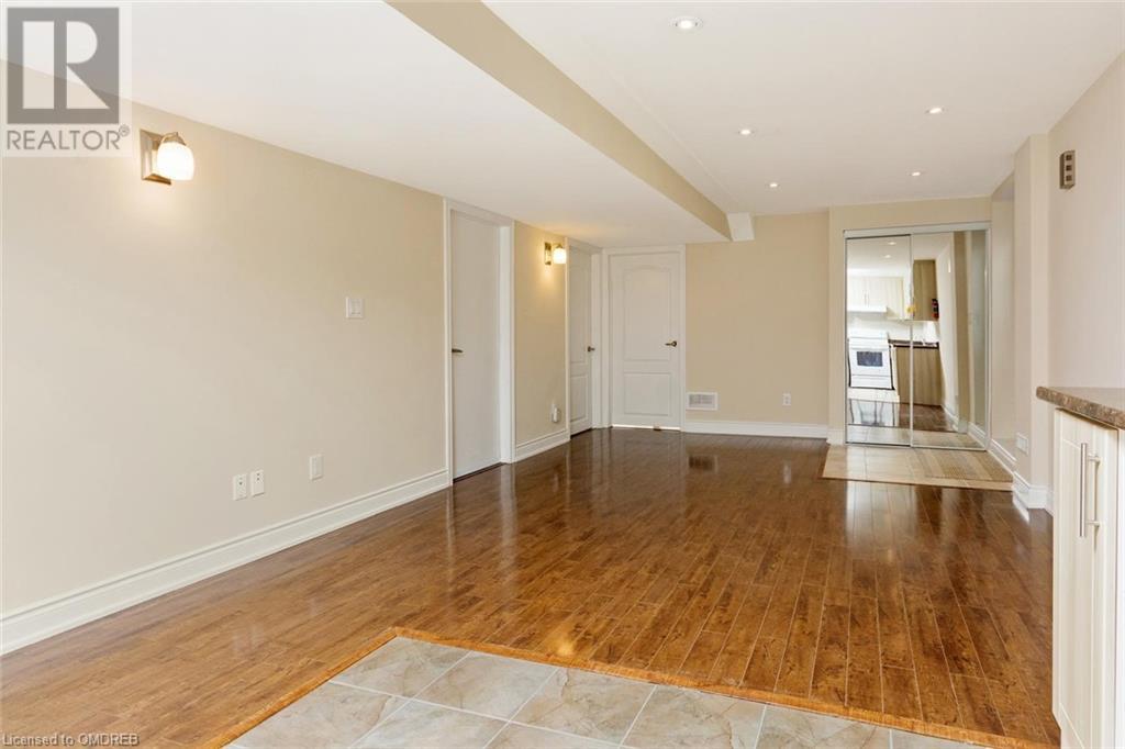 355 Mccartney Crescent Unit# Bsmt, Milton, Ontario  L9T 0B3 - Photo 6 - 40570129