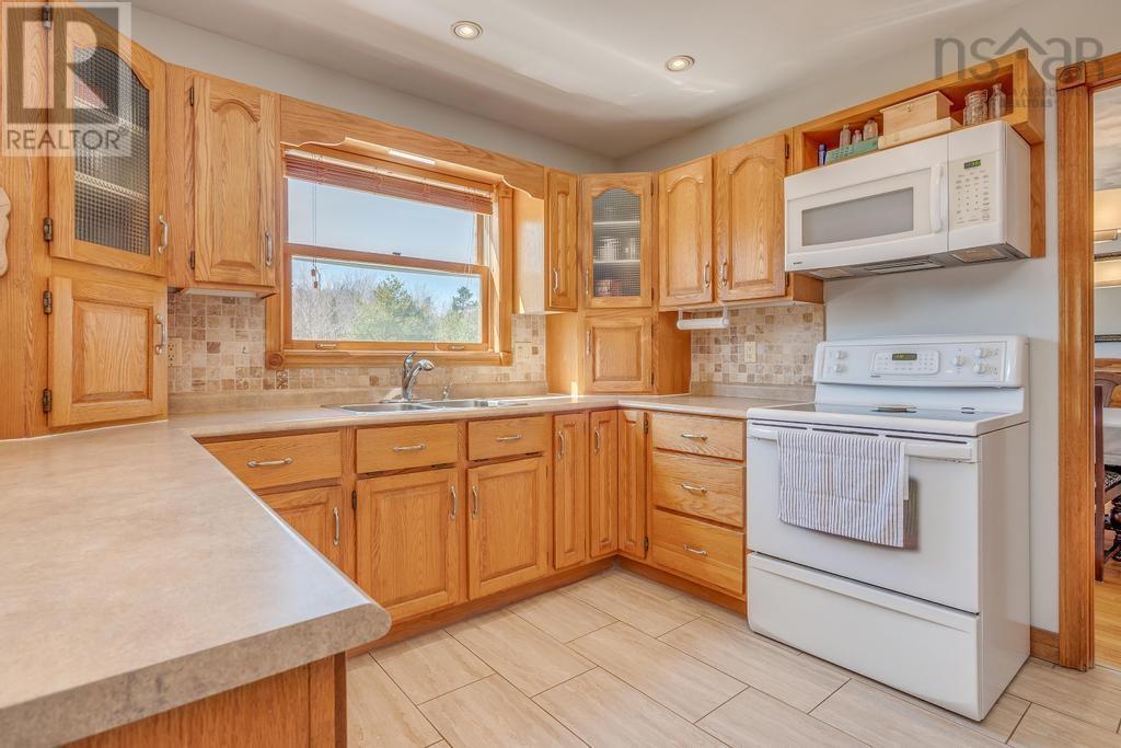 26 Becks Way, Colby Village, Nova Scotia  B2V 2C3 - Photo 7 - 202406885