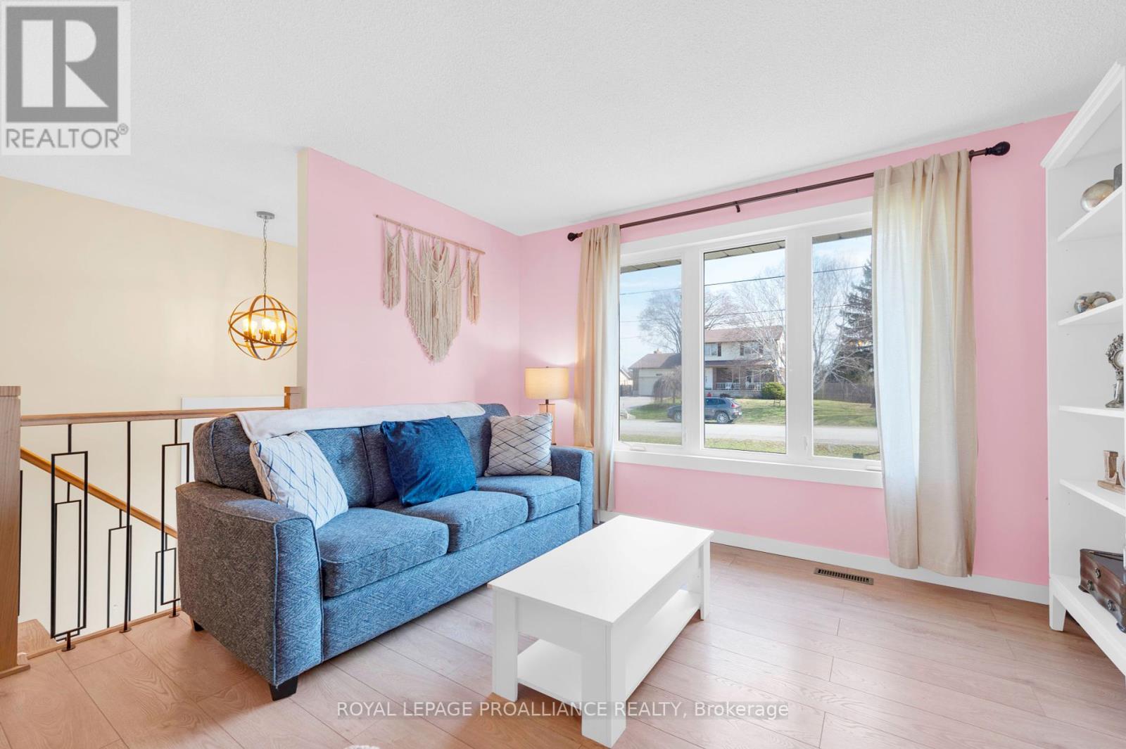 193 Chatterton Valley Cres, Quinte West, Ontario  K0K 2B0 - Photo 10 - X8225756