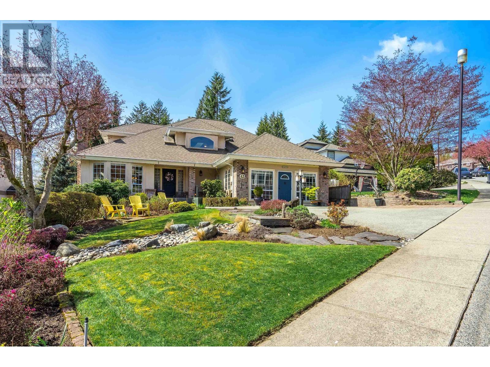 43 Wildwood Drive, Port Moody, British Columbia  V3H 4M6 - Photo 2 - R2867349