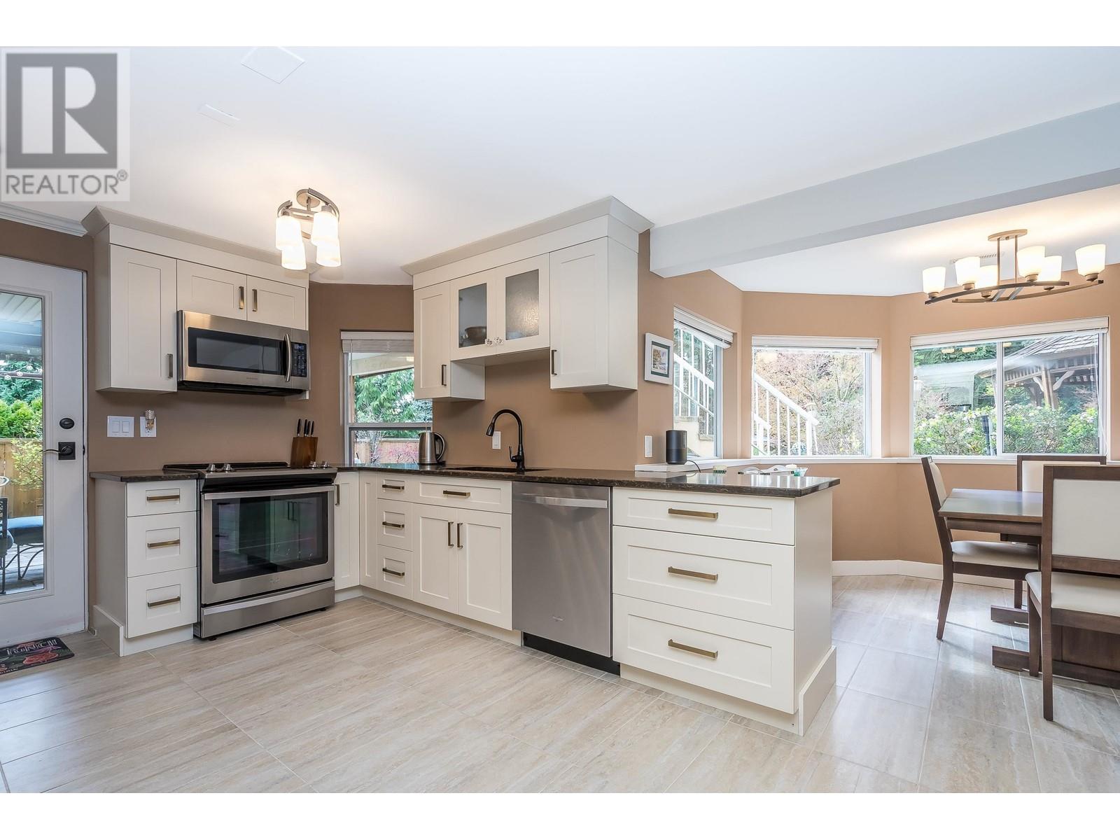 43 Wildwood Drive, Port Moody, British Columbia  V3H 4M6 - Photo 22 - R2867349