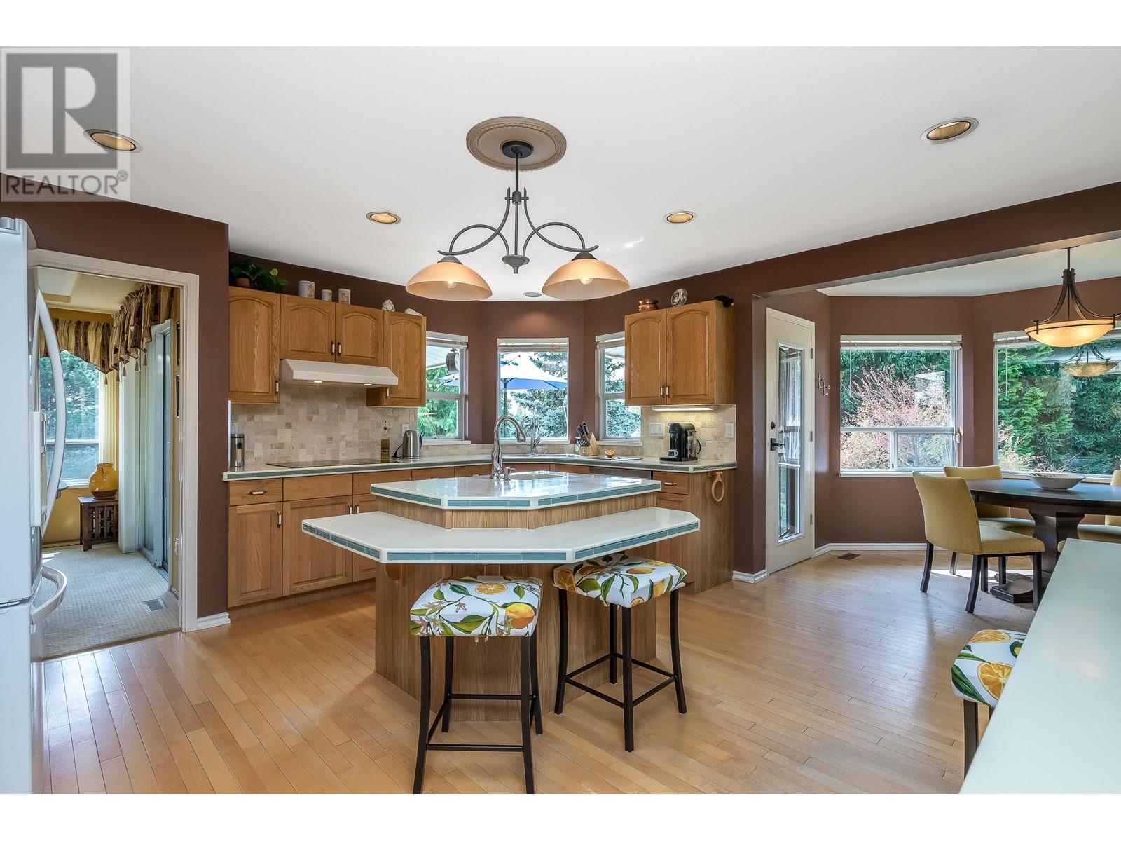 43 Wildwood Drive, Port Moody, British Columbia  V3H 4M6 - Photo 7 - R2867349