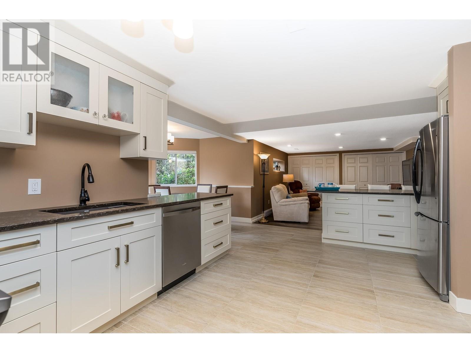 43 Wildwood Drive, Port Moody, British Columbia  V3H 4M6 - Photo 24 - R2867349