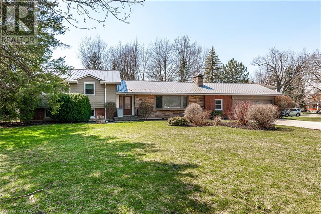 151 Britannia Street, Stratford, Ontario  N5A 5Z3 - Photo 2 - 40570415