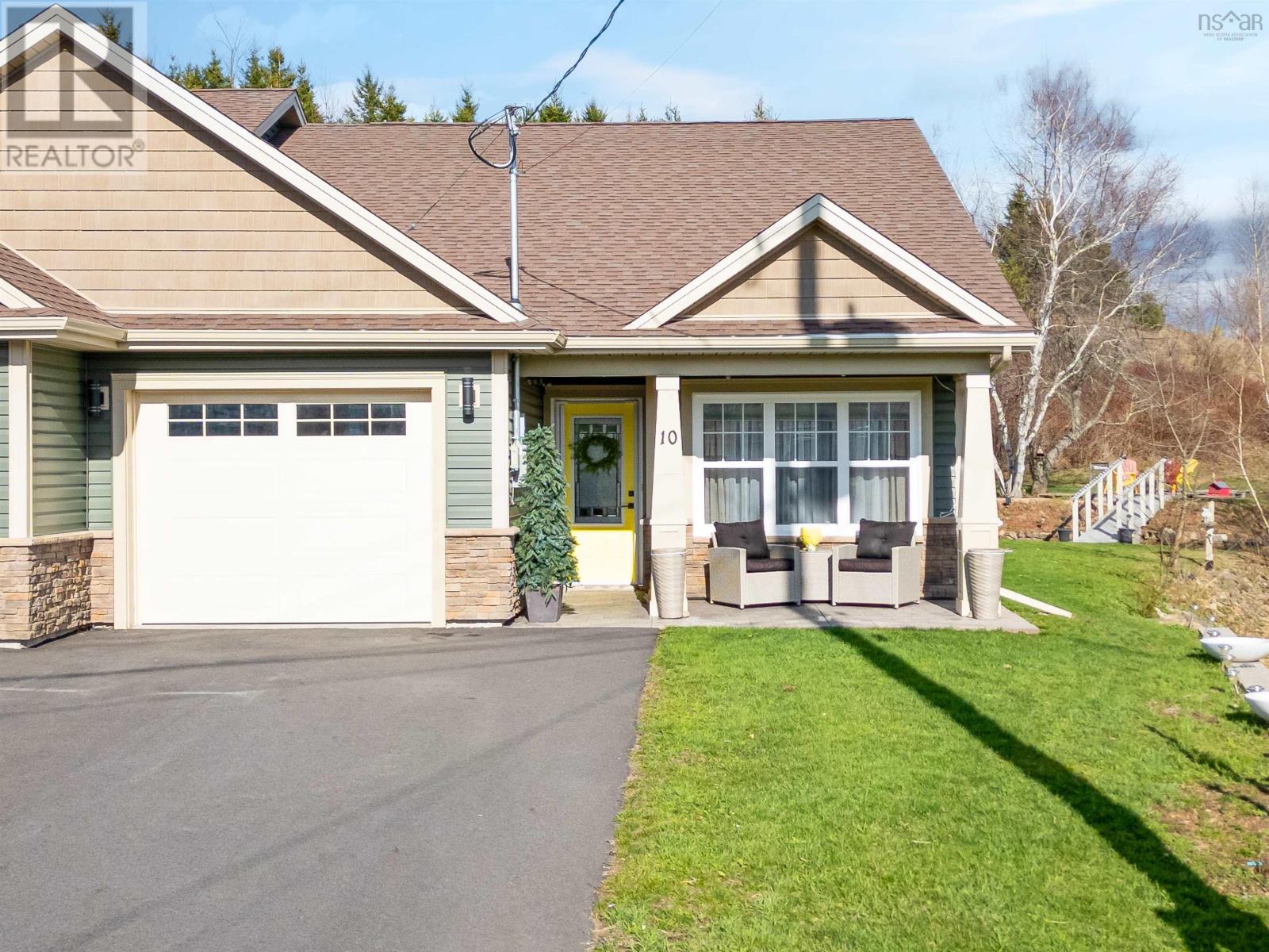 10 Edward Drive, Garlands Crossing, Nova Scotia  B0N 2T0 - Photo 1 - 202403304