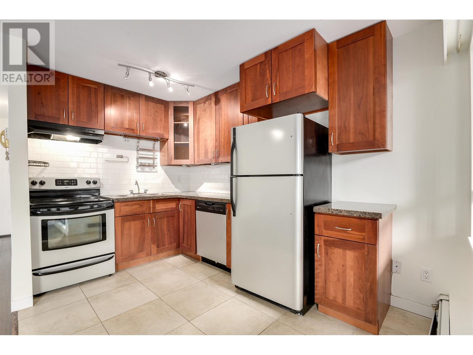 104 215 N Templeton Drive, Vancouver, British Columbia  V5L 3E3 - Photo 4 - R2869598