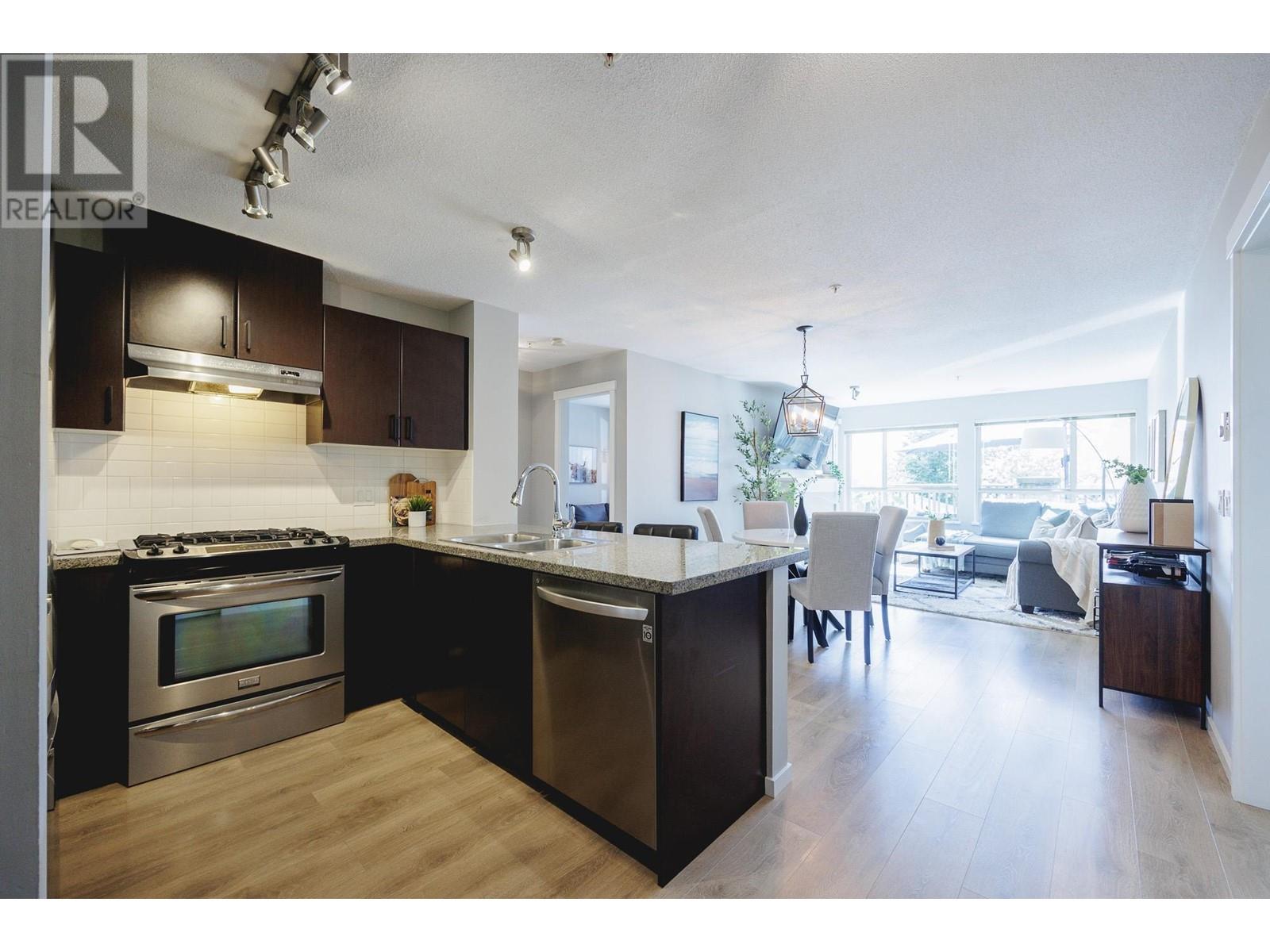 206 3110 Dayanee Springs Boulevard, Coquitlam, British Columbia  V3E 0B4 - Photo 2 - R2869612