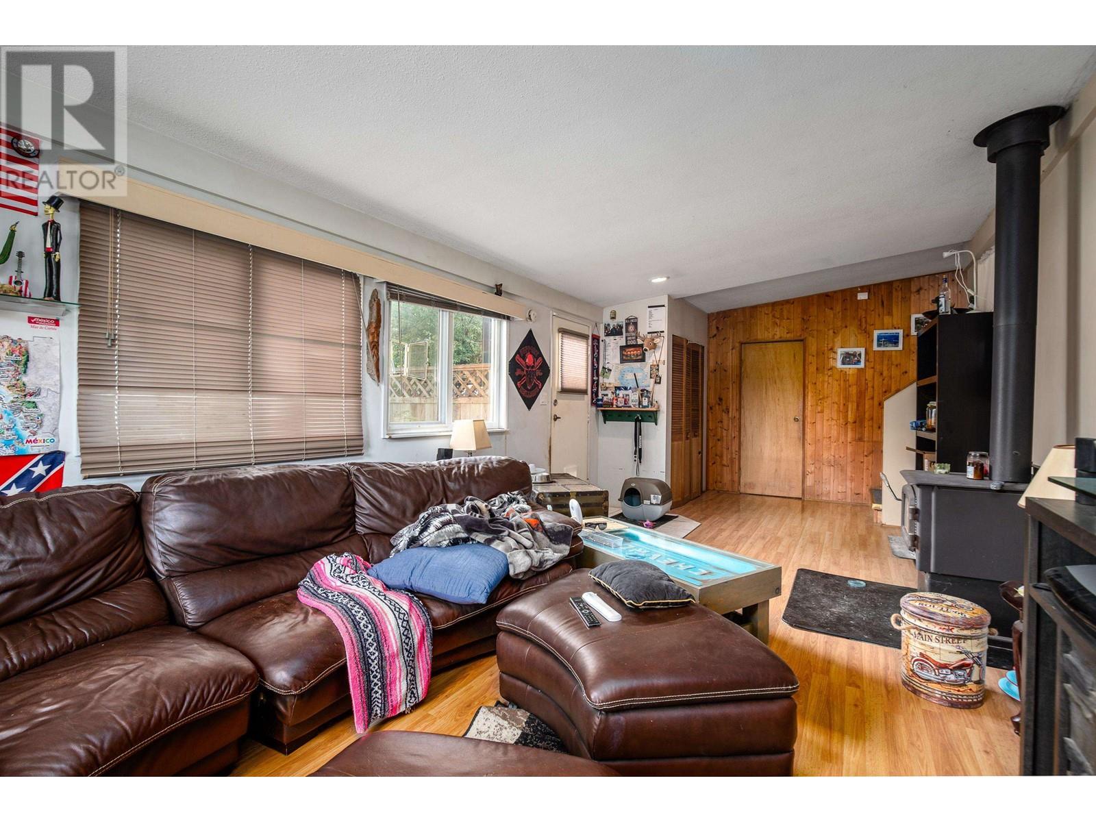 33 Bracken Parkway, Squamish, British Columbia  V0N 1T0 - Photo 3 - R2869641
