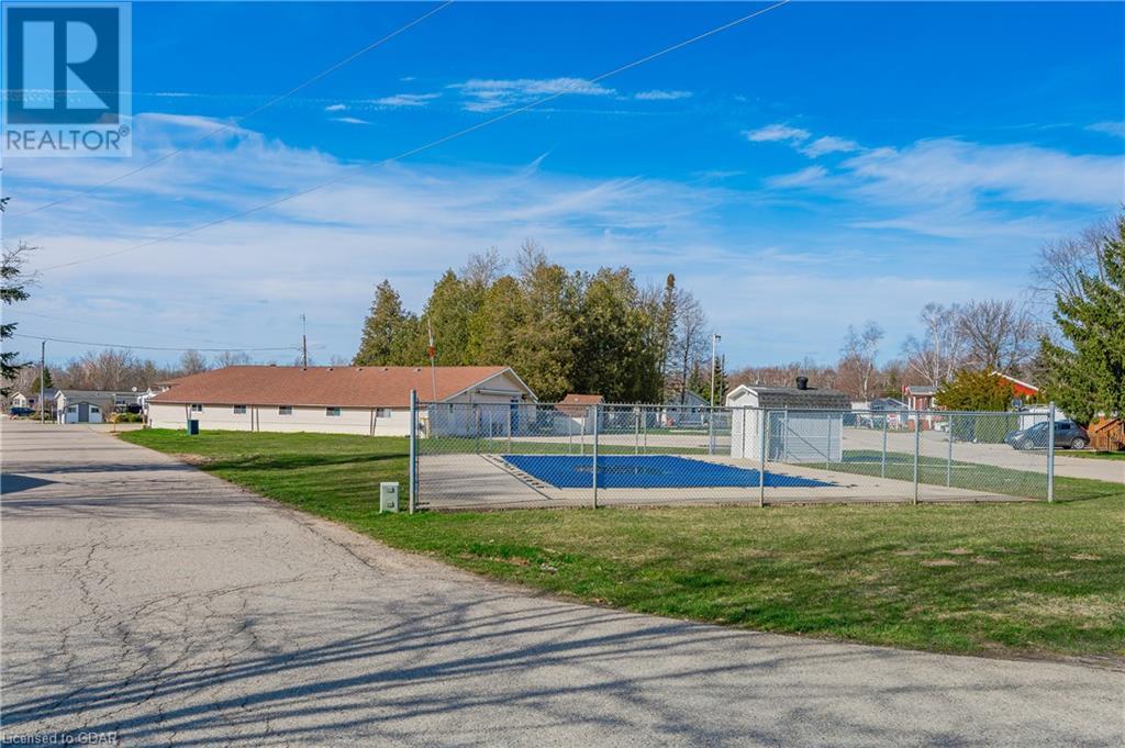 10 Sumac Street, Puslinch, Ontario  N0B 2J0 - Photo 41 - 40570033